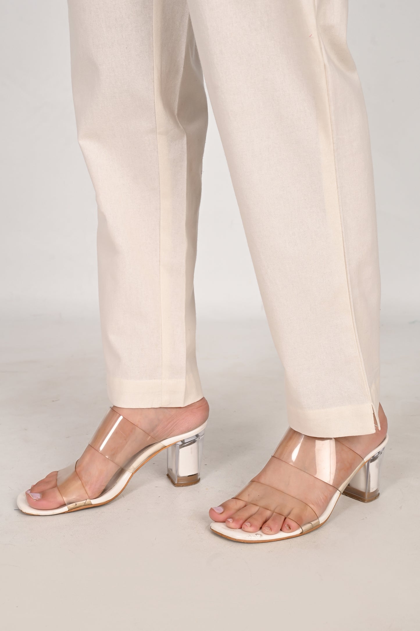 Off-White Everyday Cotton Pant